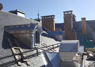 Rénovation de la toiture de l'Hôtel Bernascon par Vernoud-Lansaque